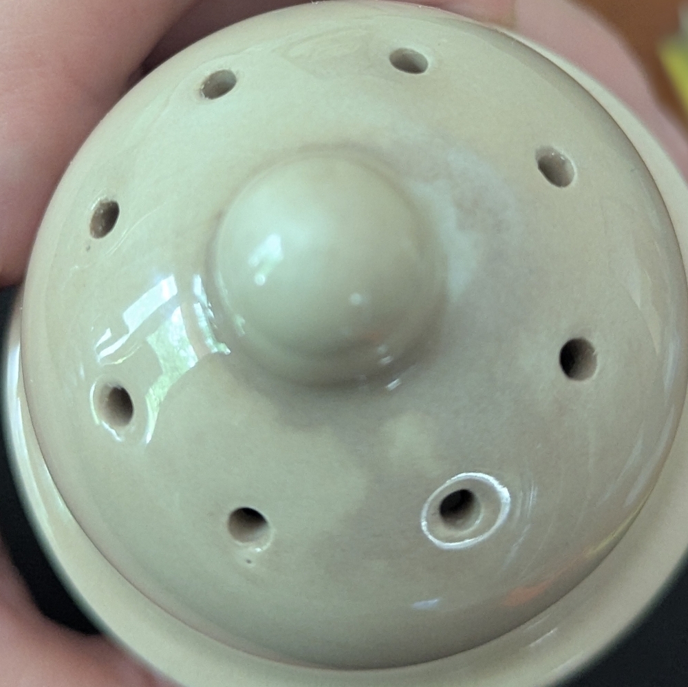 Vintage Strawberry Design Sugar Shaker Ceramic - Picture 4 of 8